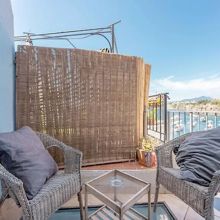 Casa Tori - Corricella Apartment Procida